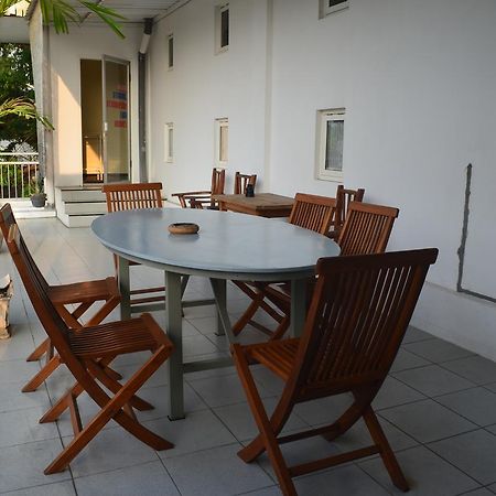 Huize Jon Hostel Malang Dış mekan fotoğraf